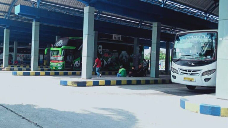 Tarif bus Ponorogo Trenggalek mulai dikeluhkan penumpang