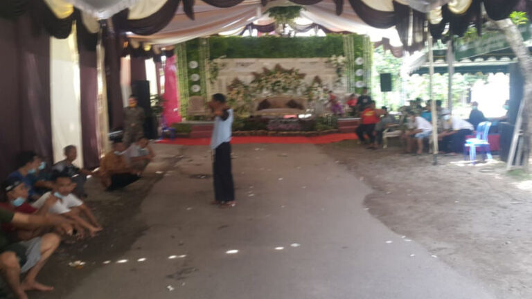 Warga Bancar Bungkal Nekat Gelar Resepsi, Akhirnya Dihentikan Satgas