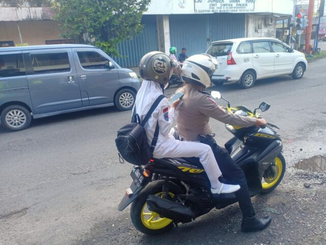 Polisi
