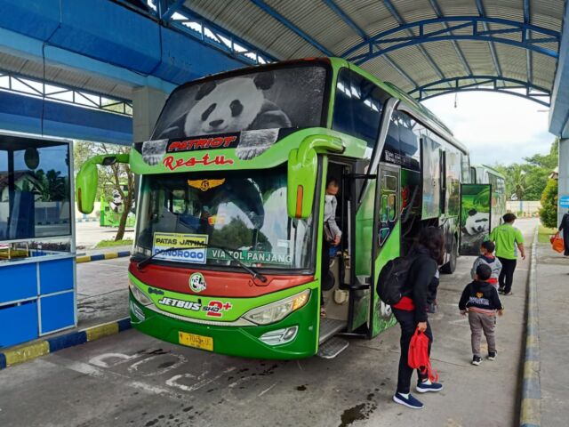 Kenaikan Jumlah Penumpang di Terminal Seloaji, Armada Siap Melayani