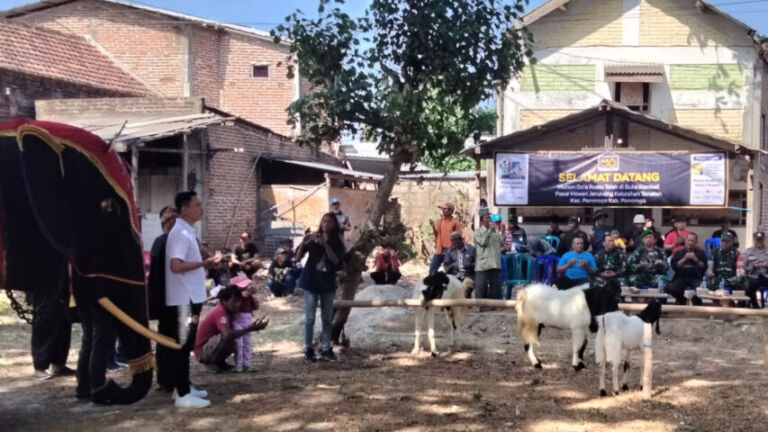 Pasar Hewan Kliwon Tonatan