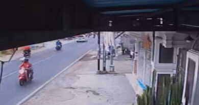 Tangkapan layar dari CCTV warga sekitar menunjukkan pelaku penabrak mobil.