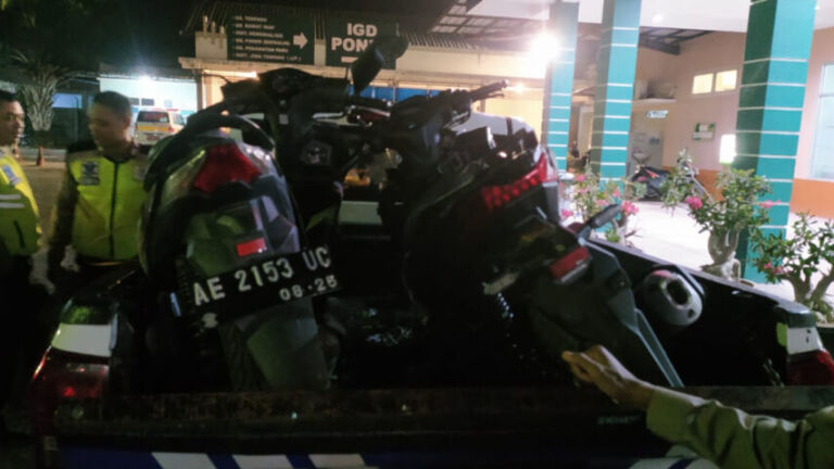 Kedua motor korban diangkut Satlantas Polres Ponorogo.