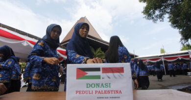 Donasi pedulia Palestina disela acara HUT Korpri ke 52 di Pendopo Kabupaten Ponorogo.