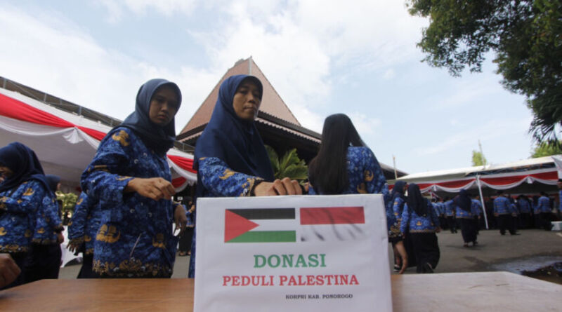 Donasi pedulia Palestina disela acara HUT Korpri ke 52 di Pendopo Kabupaten Ponorogo.