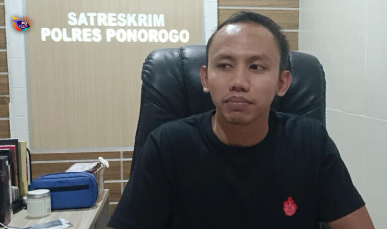 AKP Ryo dalam keterangannya kepada wartawan terkait pelaku yang membuat teror membawa sajam dan berkendara