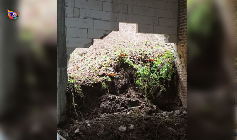 Longsor di Desa Wayang Pulung Timpa 5 Rumah Warga