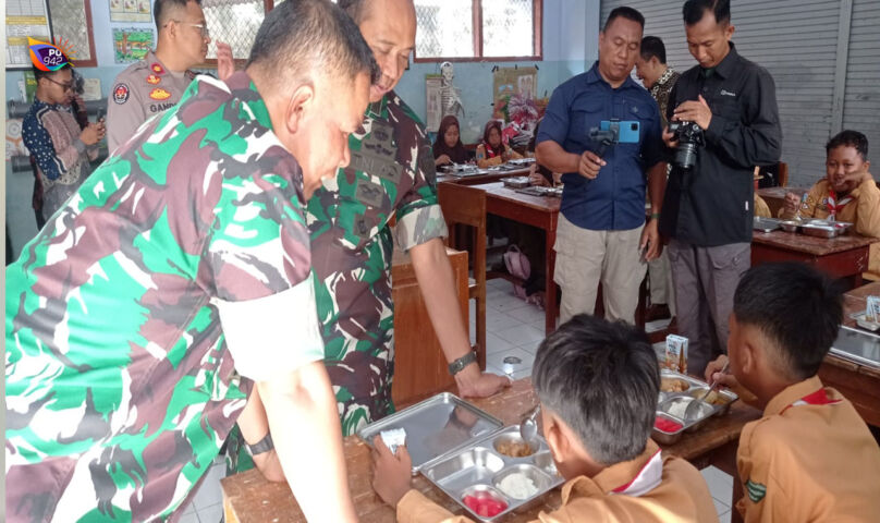 Kodim 0802/Ponorogo Melakukan Uji Coba Makan Bergizi Gratis (MBG) Bagi Pelajar