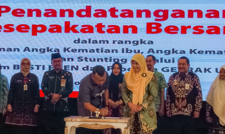 Gebrakan terus dilakukan Sugiri Sancoko, Bupati Ponorogo. Kali ini yang mendapat perhatian adalah ibu hamil. (Gema Surya/Yudi)