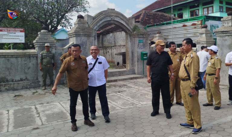 Target Pendapatan Asli Daerah (PAD) tinggi, Bupati Ponorogo, Sugiri Sancoko maksimalkan wisata religi. (Gema Surya/Yudi)