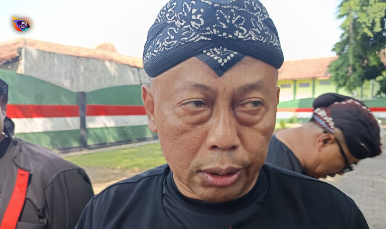 Intruksi Kang Giri jelas, larang truk ODOL beroperasi di wilayah Kabupaten Ponorogo. (Gema Surya/Yudi)