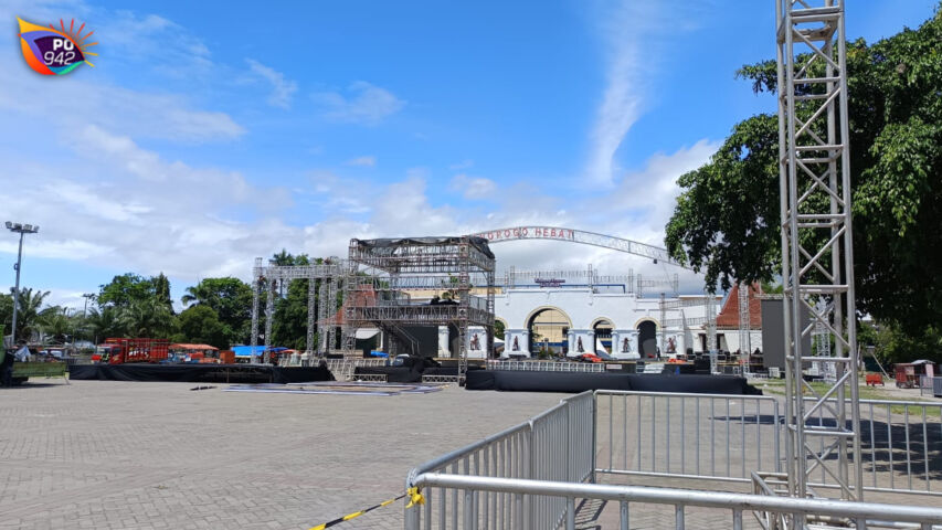 Bukan hanya persiapan panggung, tetapi persiapan dari pihak kepolisian untuk pengamanan jalannya konser Dewa 19 feat. Virzha juga terus dimatangkan. (Gema Surya/Yudi)