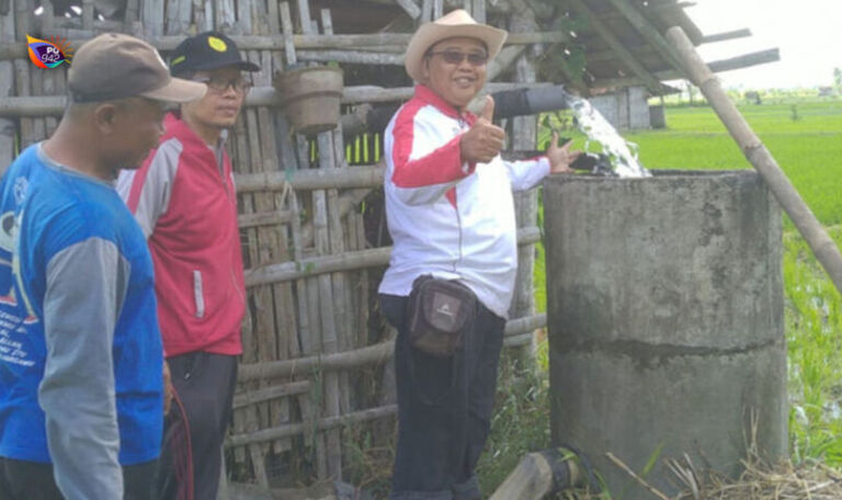 Bukan hanya di wilayah Wonoketro, Jetis. Beberapa wilayah juga terdampak karena normalisasi waduk. Salah satunya di Sambit, mereka akhirnya menggunakan sumur dangkal. (Foto/Dok. Gema Surya)