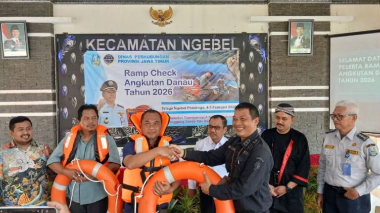Sosialisasi ramp check dilakukan Dishub untuk mengetahui kondisi armada speedboat di Telaga Ngebel agar selalu dalam kondisi baik. (Foto/Dok. Dishub Ponorogo)