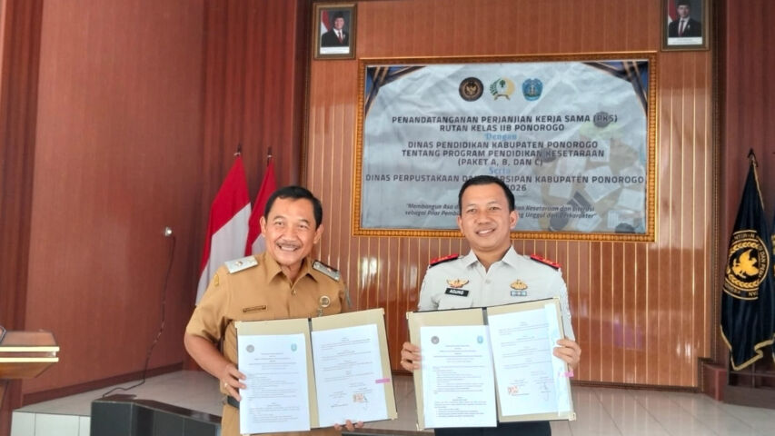 Dinas Pendidikan menandatangani Perjanjian Kerja Sama dengan Rutan Kelas IIB Ponorogo tentang Program Pendidikan Kesetaraan. (Foto/Kiriman Yeni)