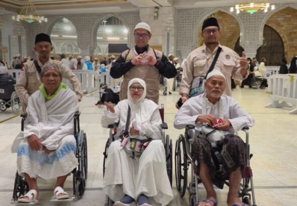 Jemaah KBIHU (Foto: H. Tantowi Mudhofar SHI. MAg)