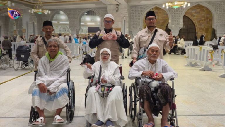 Jemaah KBIHU (Foto: H. Tantowi Mudhofar SHI. MAg)