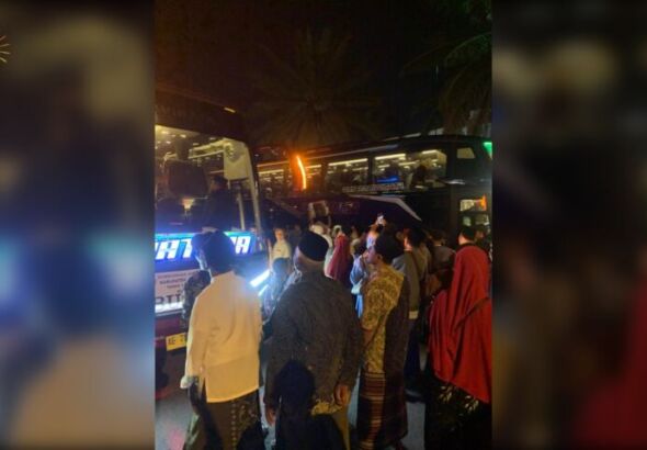 Foto Rombongan Jamaah Haji Asal Ponorogo yang baru tiba (foto: Yudi)
