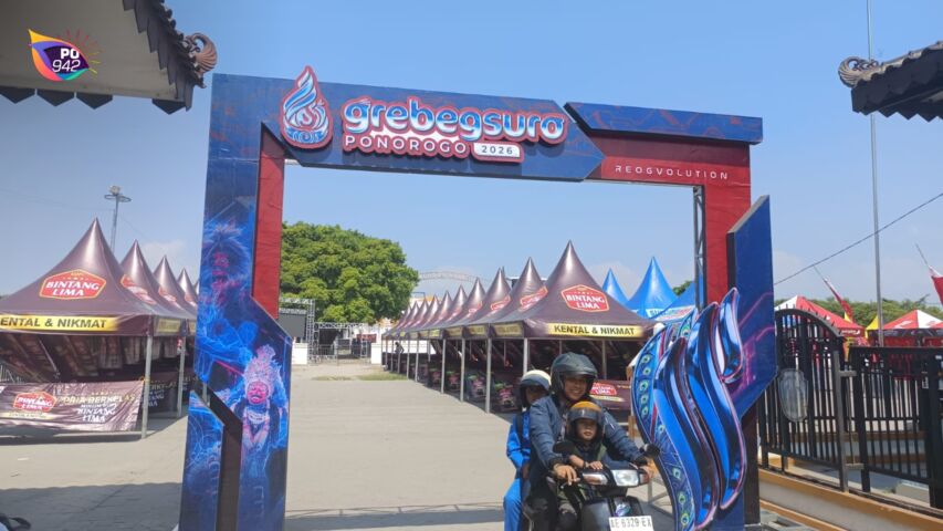 tampak pintu masuk area alun alun menjelang grebeg suro (foto: Yudi)
