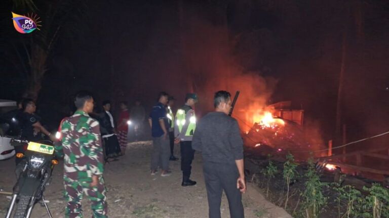 foto TKP kebakaran kandang ayam (foto: Wisnu)