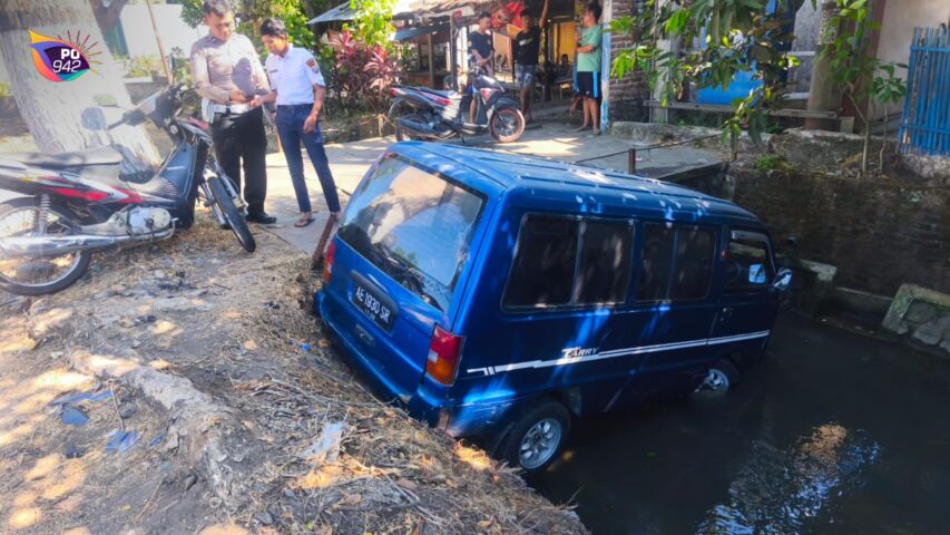 Kecelakan Kendaraan Beruntun Pengendara Motor Meninggal Dunia (Foto: Iptu Abdul Chollik)
