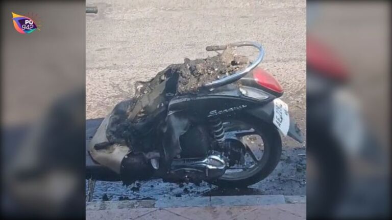 Scoopi Terbakar di Jalan Suromenggolo, Foto; Nungki