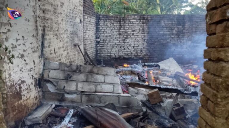 Rumah Misdi Kebakaran Kerugian 50 Juta (Foto: Adi Purnomo)