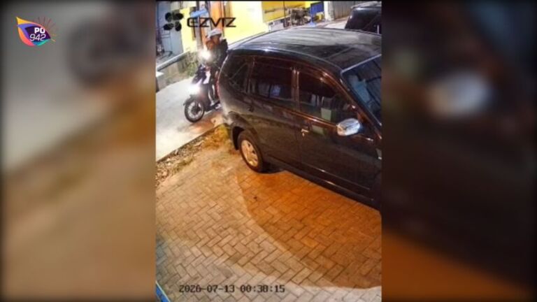 Lagi Helm Cargloss jadi Incaran Maling (Foto: Erna)