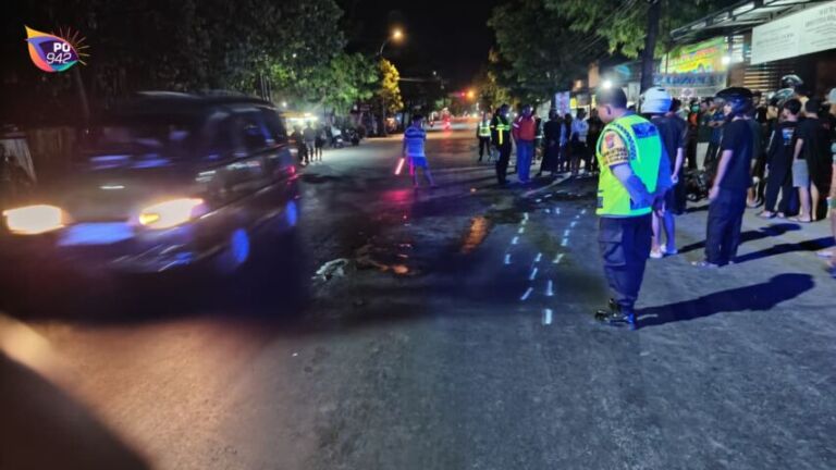 Nmax vs Megapro di Simpang Tiga Jalan Menur (Foto: Abdul Cholik