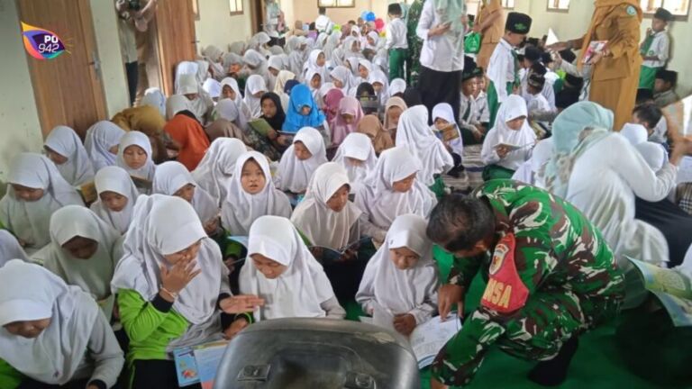 Perpustakaan Keliling Kunjungi Sekolah Pinggiran (Foto: Istimewa)