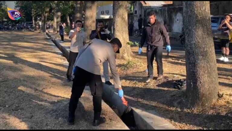 Pria Tanpa Identitas Meninggal Dunia di Lapangan Kodim (Foto: Yudi)