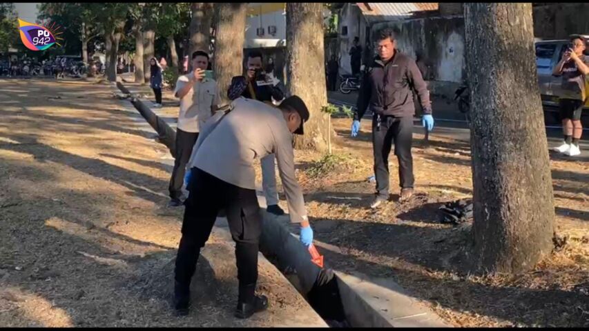 Pria Tanpa Identitas Meninggal Dunia di Lapangan Kodim (Foto: Yudi)