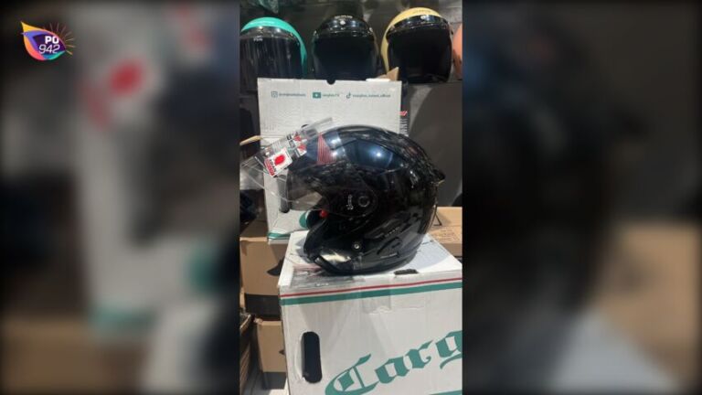 Helm Hilang di Alun-Alun Ponorogo (Foto: Diksi)