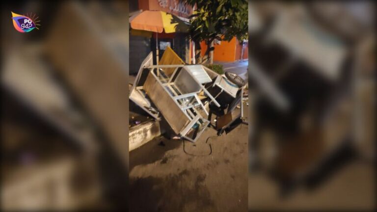Pedagang Angkringan di Jalan Jendral Sudirman Ditabrak Pemotor (Foto: Joko)
