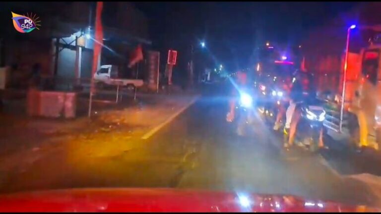 Pengendara Geber Saat Berpapasan dengan Ambulans (Foto: Purnomo)